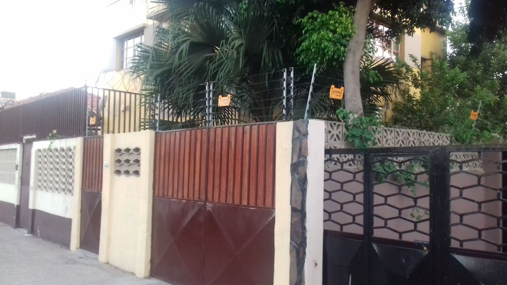 Marien Ngouabi Serviced T0 Chalet Мапуто Екстериор снимка